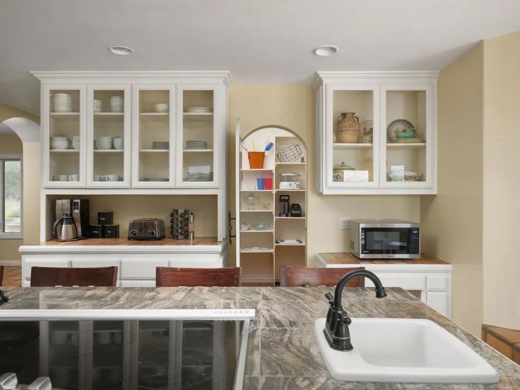 https://cdn.realtyfeed.com/cdn/127/306722966/f411d0c64e967ba6a8b2b1ade004b712.webp