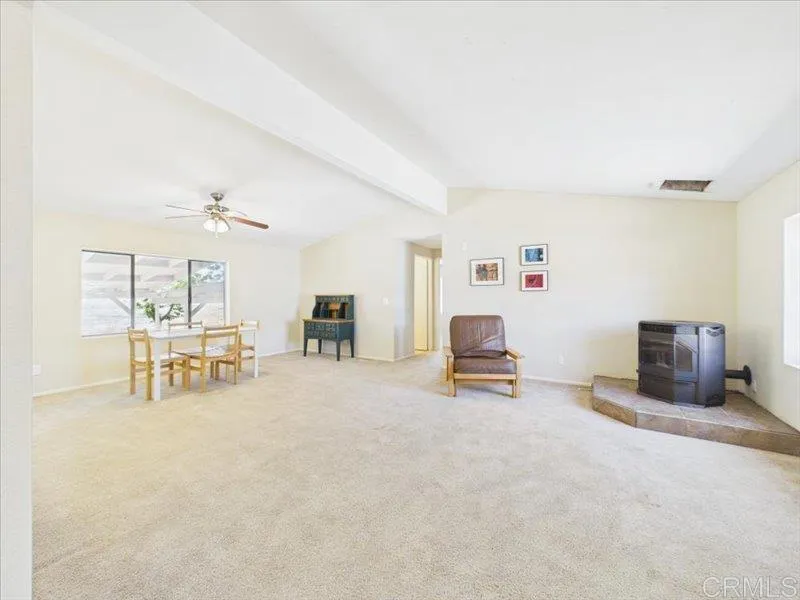 https://cdn.realtyfeed.com/cdn/127/306723006/9f00ba5875a90fa6ebb13fd9f4bbf57c.webp
