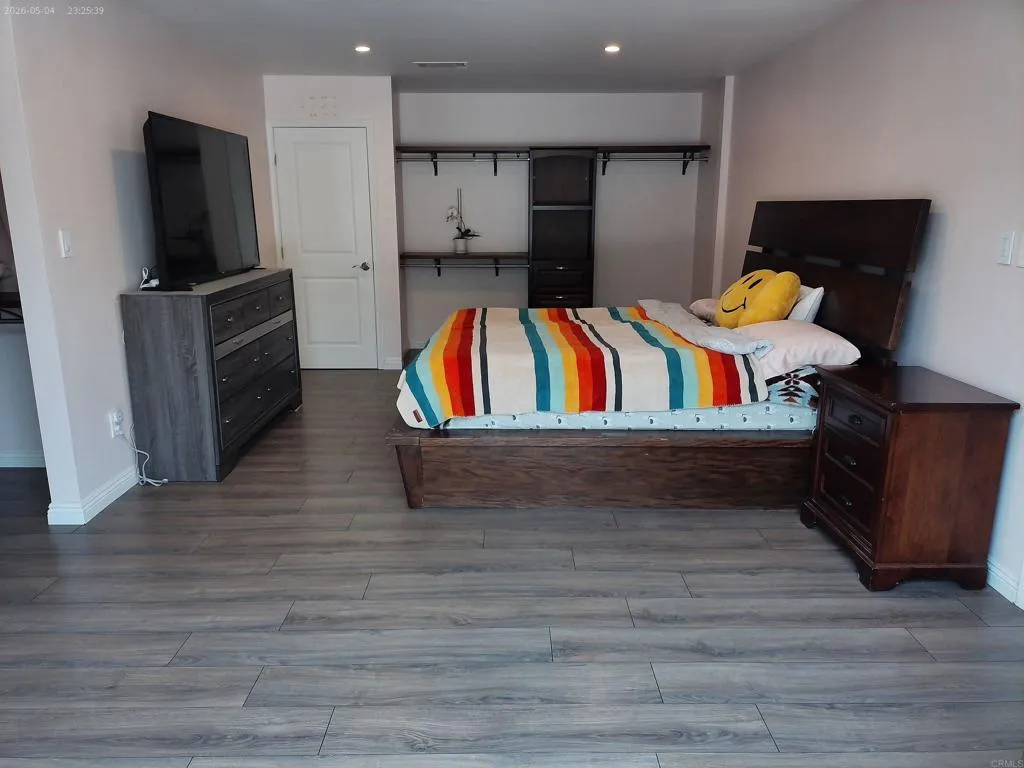 https://cdn.realtyfeed.com/cdn/127/306723015/64ef2731bbf3d4ec53d558e53dd371c8.webp
