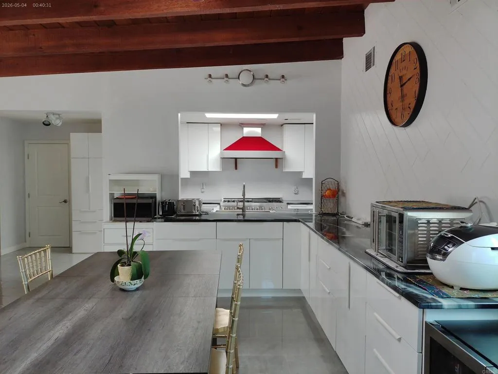 https://cdn.realtyfeed.com/cdn/127/306723015/ecb9534d6388e92132b667ea8f5bac7d.webp