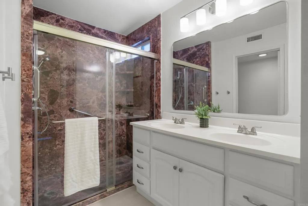https://cdn.realtyfeed.com/cdn/127/306723111/b6a4a211bb6816e77f0c3f2bb23e1e7e.webp