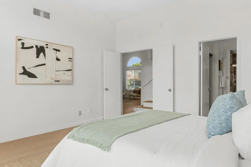 https://cdn.realtyfeed.com/cdn/127/306723111/ef8faca72edb110c07aaaf4a6d2e6849.webp