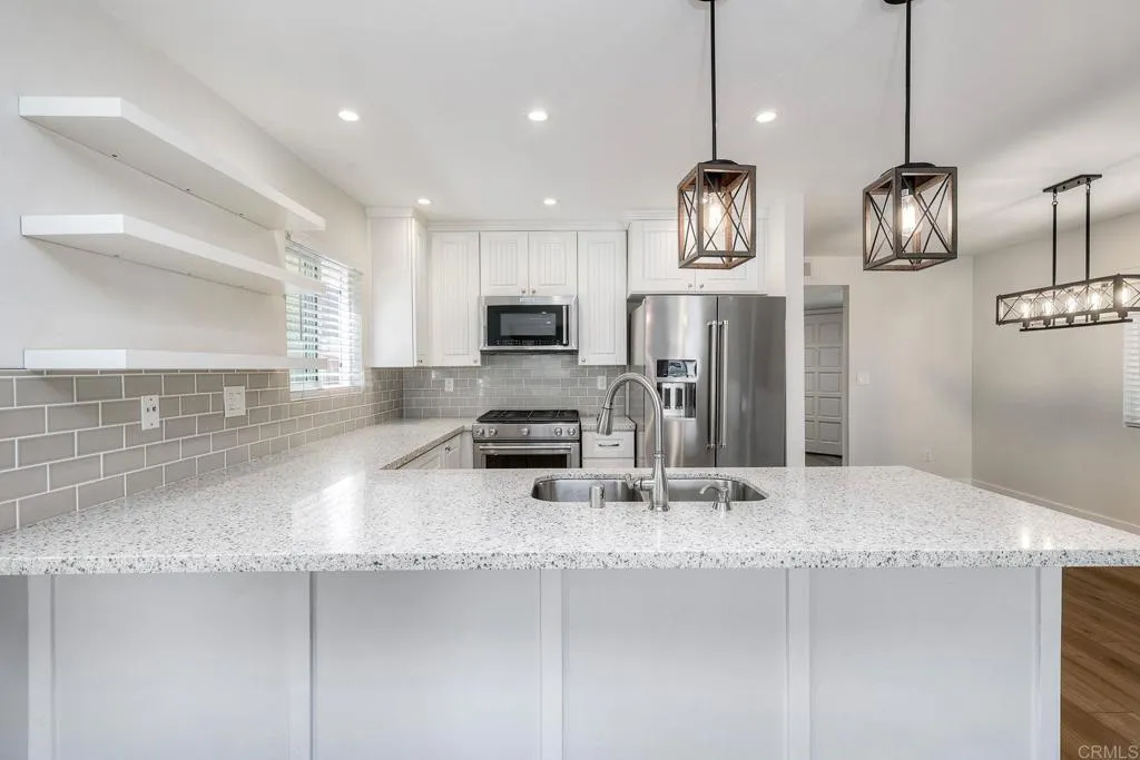 https://cdn.realtyfeed.com/cdn/127/306723113/2dd08ce81d1c59db1cd81c647abf106e.webp