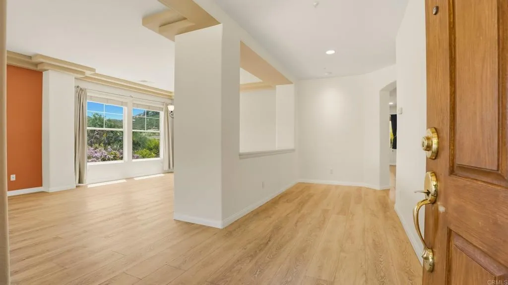 https://cdn.realtyfeed.com/cdn/127/306723126/03aa34f77ceb0a5869a7ce2c6703b19d.webp