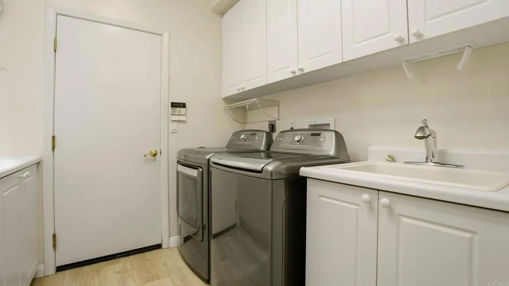 https://cdn.realtyfeed.com/cdn/127/306723126/13591f858c87f1912a3a56b882460df6.webp