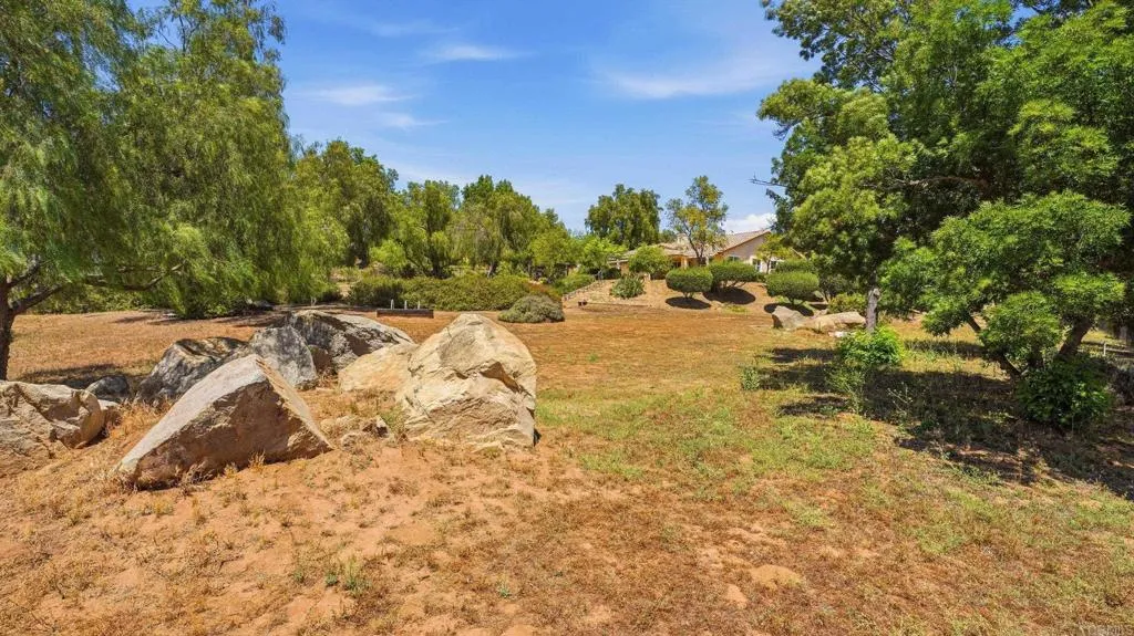 https://cdn.realtyfeed.com/cdn/127/306723126/221c529f3c5026242fe4c6e8d1a31330.webp