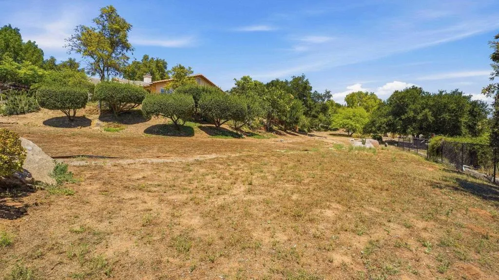 https://cdn.realtyfeed.com/cdn/127/306723126/2eeaea1c9da771b60378f69406e428c3.webp