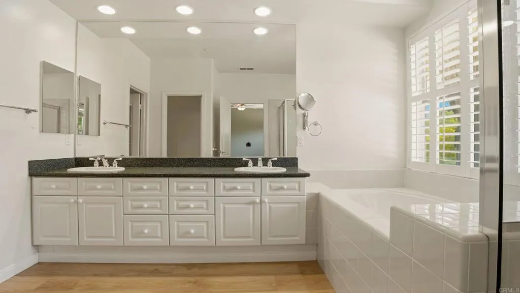 https://cdn.realtyfeed.com/cdn/127/306723126/6eaf12af1a124cc8ab07df80cfd729ab.webp