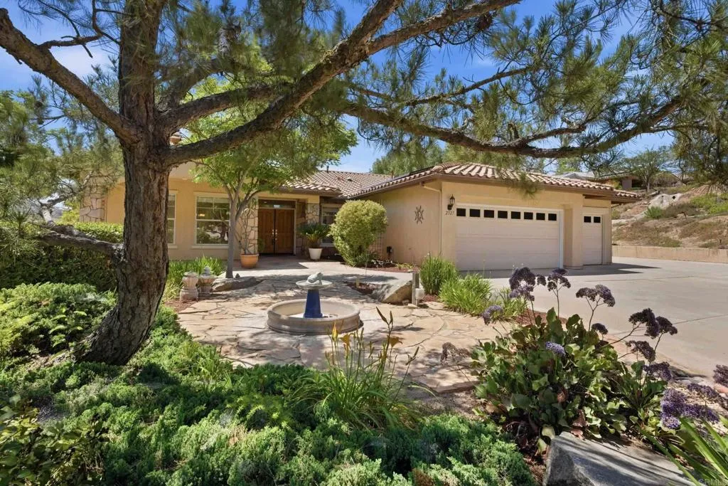 https://cdn.realtyfeed.com/cdn/127/306723126/a68a4f9defba4e4205c13330d60f1a43.webp