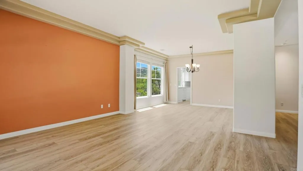 https://cdn.realtyfeed.com/cdn/127/306723126/b51a3f86692b3730621e46f99708a20e.webp