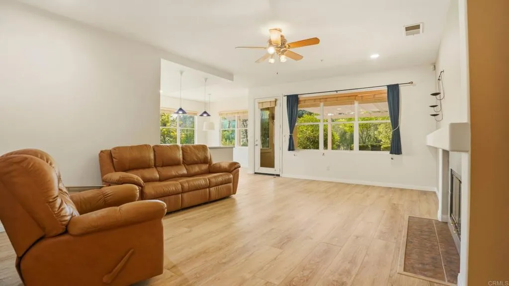 https://cdn.realtyfeed.com/cdn/127/306723126/bdea476cf81d12a0d0a82bcdaa0f7359.webp