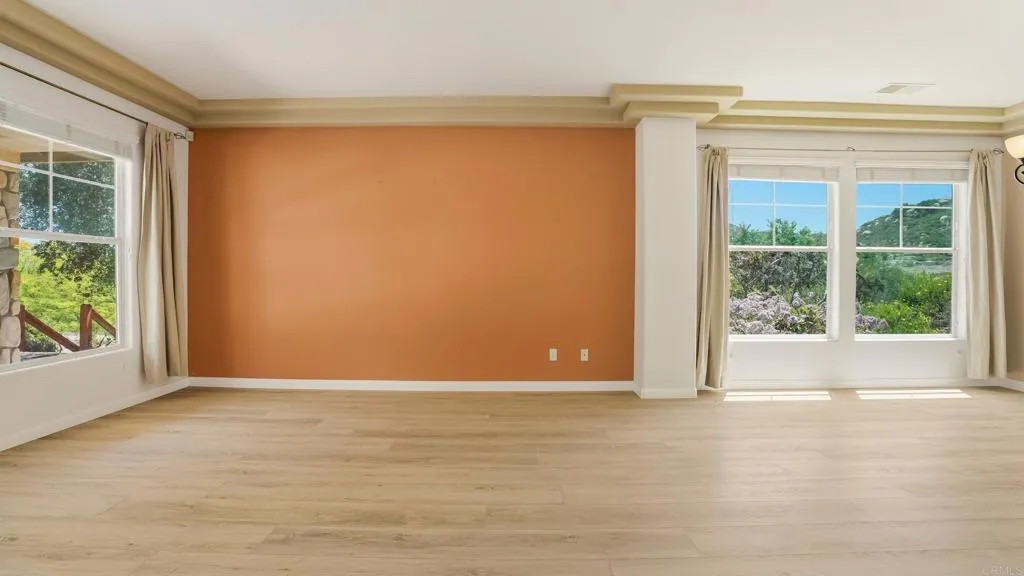 https://cdn.realtyfeed.com/cdn/127/306723126/f99f38967c40ae93a864554027d724e1.webp