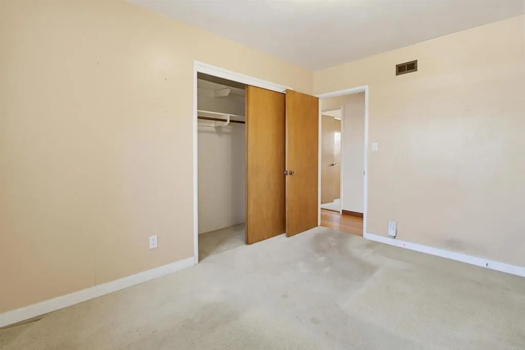 https://cdn.realtyfeed.com/cdn/127/306723136/7fe0b5810dfe421efbd74aedcd297ff5.webp