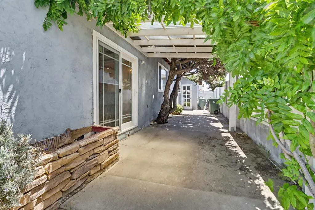 https://cdn.realtyfeed.com/cdn/127/306723136/8e4e3ebe3e30fd3c562d789ad02d9a30.webp