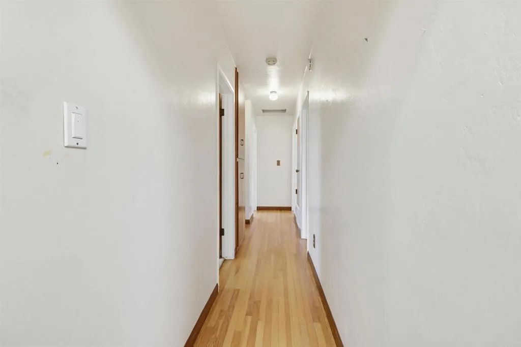 https://cdn.realtyfeed.com/cdn/127/306723136/979b91c385ab356818b3e1c9183147fe.webp