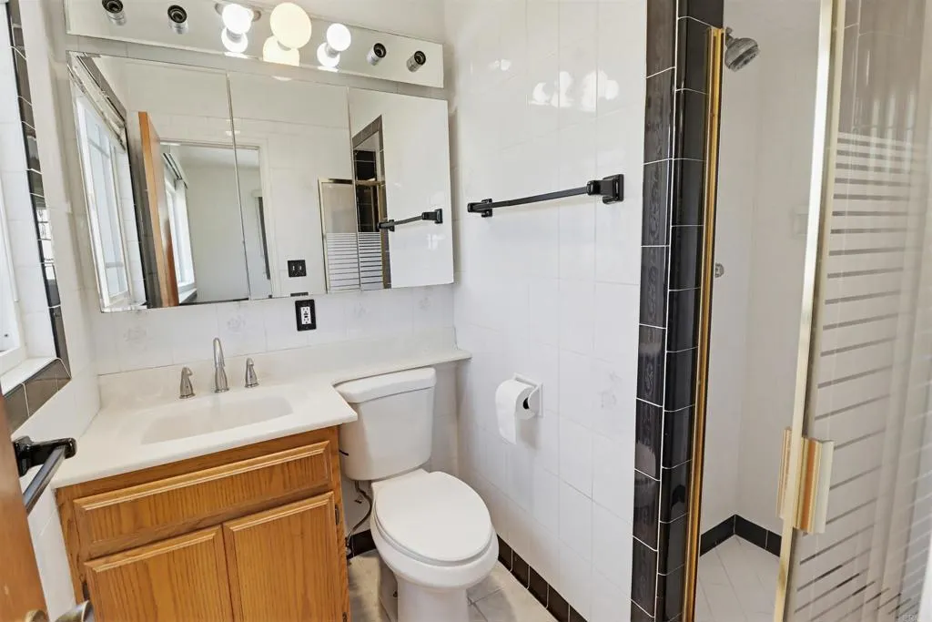 https://cdn.realtyfeed.com/cdn/127/306723136/d94bfaf425c89bffd4b56e375befdc31.webp