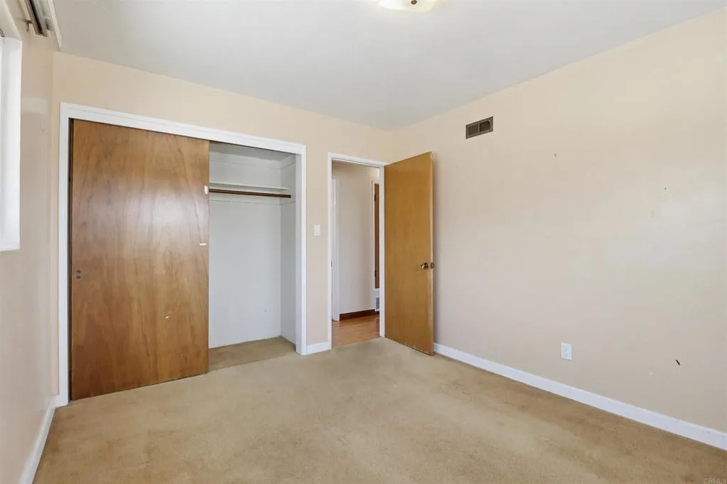 https://cdn.realtyfeed.com/cdn/127/306723136/e43c5bbd4fabf982baabb9fd37ece7e1.webp