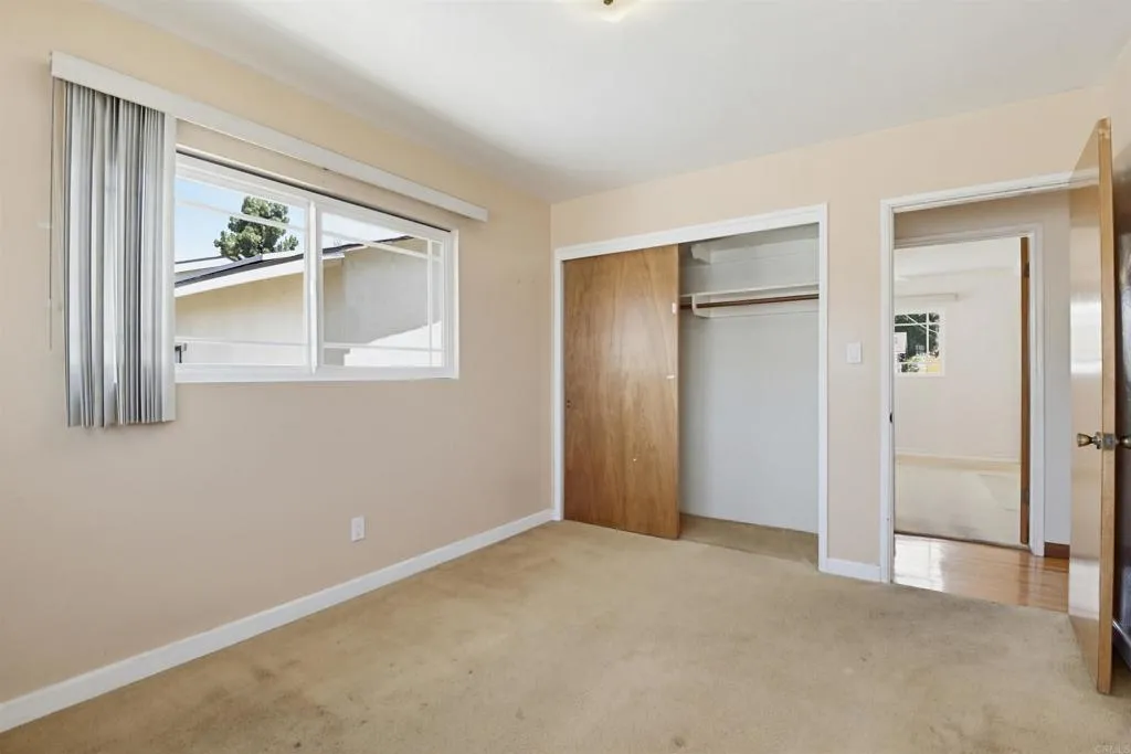https://cdn.realtyfeed.com/cdn/127/306723136/f33668294f1ba27ade2e65c2596ef486.webp