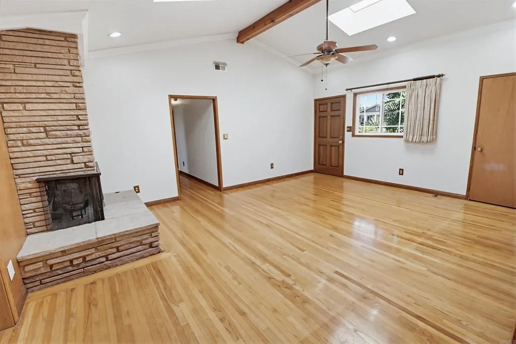 https://cdn.realtyfeed.com/cdn/127/306723136/fb640304ebd8042b377d3dbde0c59587.webp