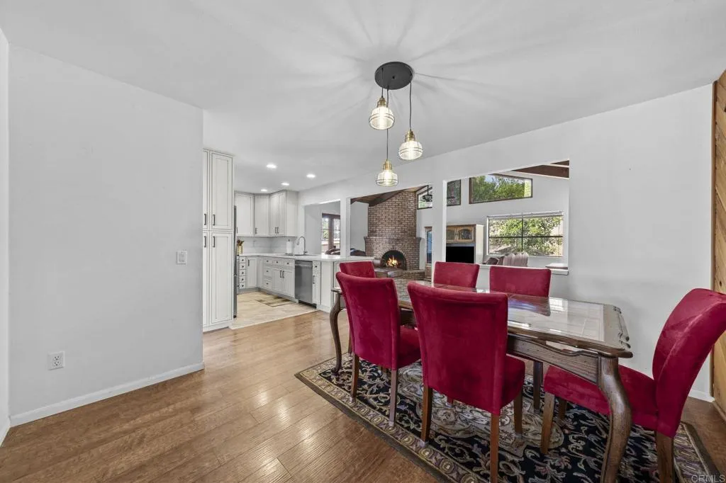 https://cdn.realtyfeed.com/cdn/127/306723156/b43d1bf2f97b2661aff9049441817ed0.webp