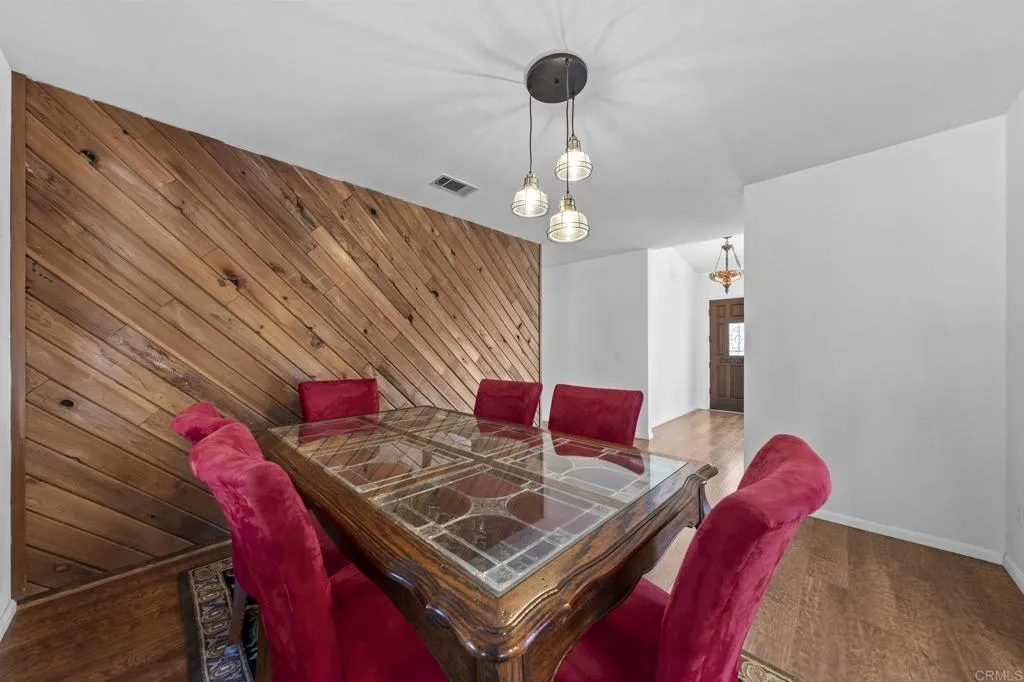 https://cdn.realtyfeed.com/cdn/127/306723156/b45da95880c50869feec36bd6bf1e09e.webp