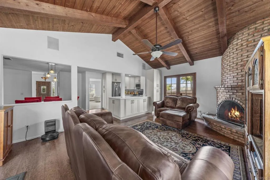 https://cdn.realtyfeed.com/cdn/127/306723156/bc9955980e227293ed21b35c20760c30.webp