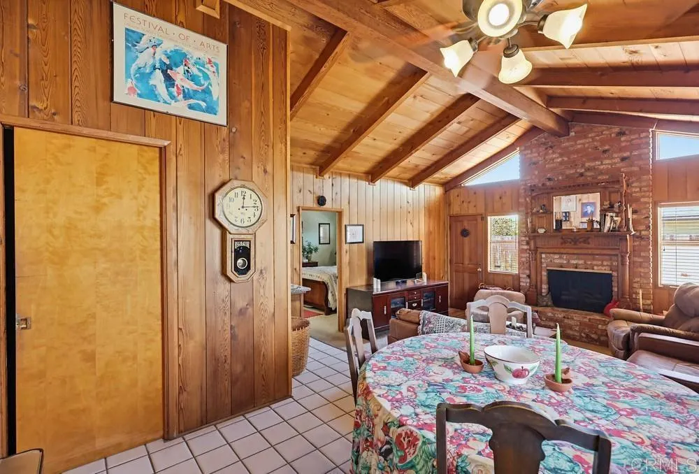https://cdn.realtyfeed.com/cdn/127/306723165/1964a52fb621013605e9a883fb82a024.webp