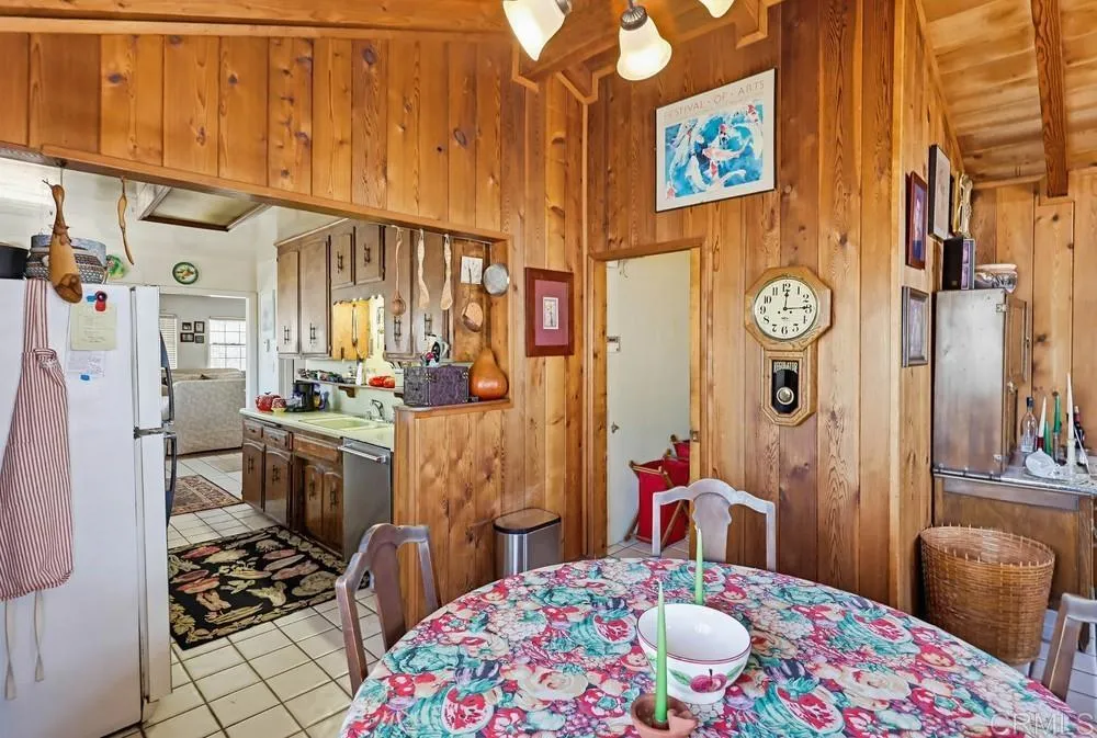 https://cdn.realtyfeed.com/cdn/127/306723165/5fb2f4d0eb7bc035679daf598cf5760c.webp