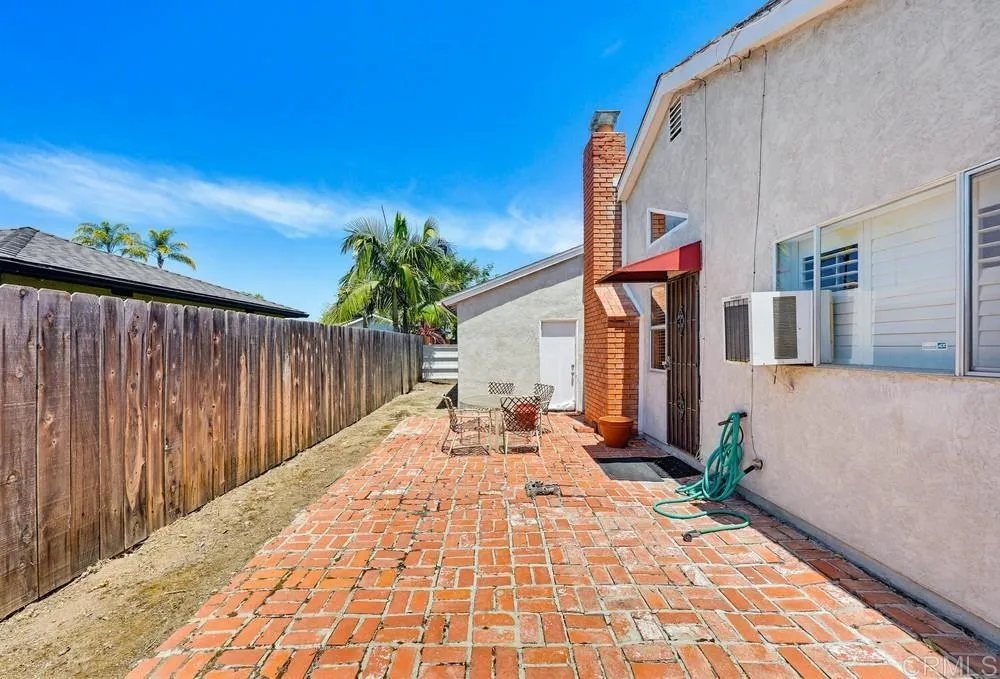https://cdn.realtyfeed.com/cdn/127/306723165/700f8eec3c7030d858f2b199b2659c1c.webp