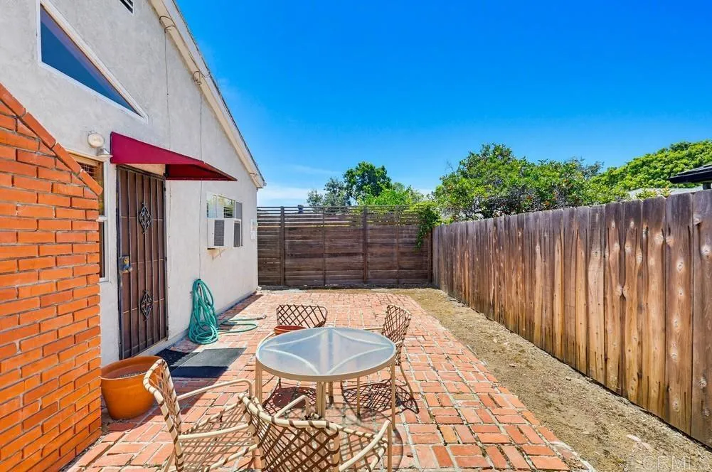 https://cdn.realtyfeed.com/cdn/127/306723165/76a3449d7202629e6cbfd7bc1c920ad4.webp