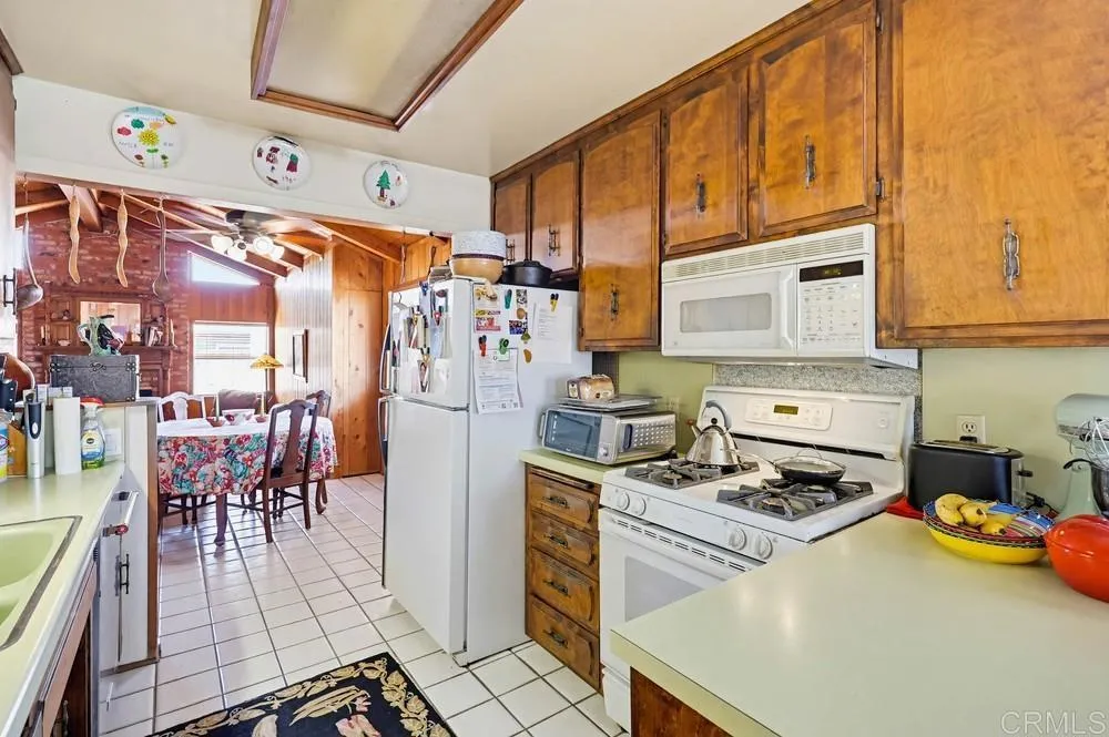 https://cdn.realtyfeed.com/cdn/127/306723165/76c77da78cce4cc1a652a9f3ad87f751.webp