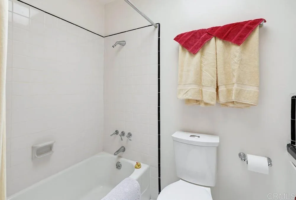 https://cdn.realtyfeed.com/cdn/127/306723165/78d9c3e665f4066d6e84cf21322066ef.webp