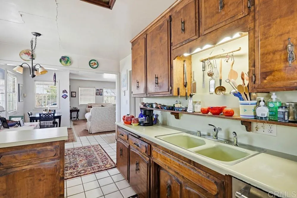 https://cdn.realtyfeed.com/cdn/127/306723165/7ab20e3462a32cf64fa1ed074f6181eb.webp