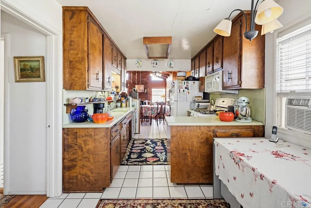https://cdn.realtyfeed.com/cdn/127/306723165/aae74a0baa4eaab7dc04efee622cbe9a.webp