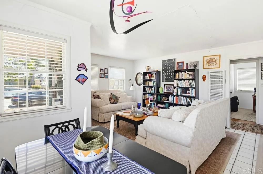 https://cdn.realtyfeed.com/cdn/127/306723165/cf3e38ccbcf4d85b3243f49a096b2c16.webp