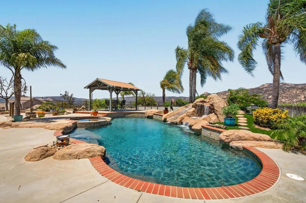https://cdn.realtyfeed.com/cdn/127/306723175/0af6044138f1561e9b35e07892b9decc.webp