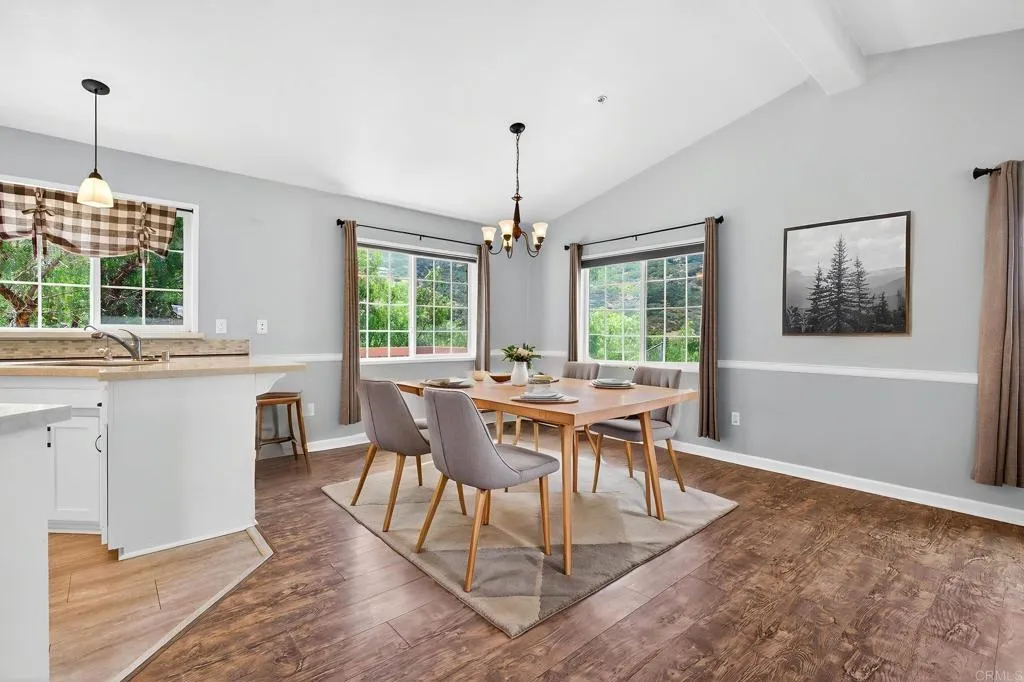 https://cdn.realtyfeed.com/cdn/127/306723176/139b8eca427260f74d63b976838fb0ee.webp