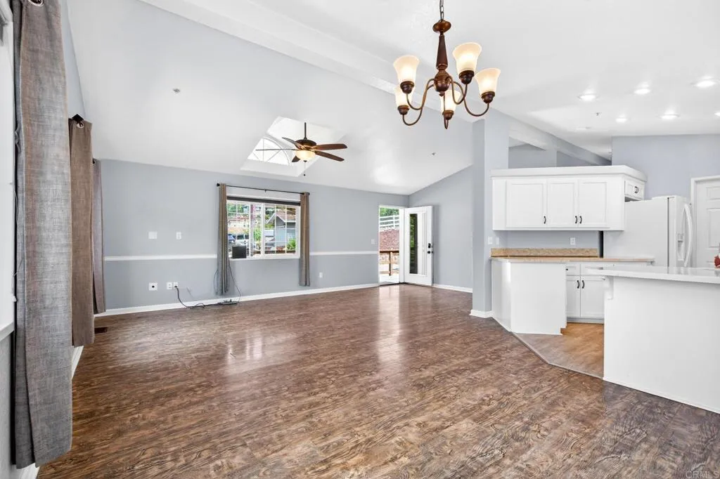 https://cdn.realtyfeed.com/cdn/127/306723176/24e41c67418750cf1234068f123dad86.webp