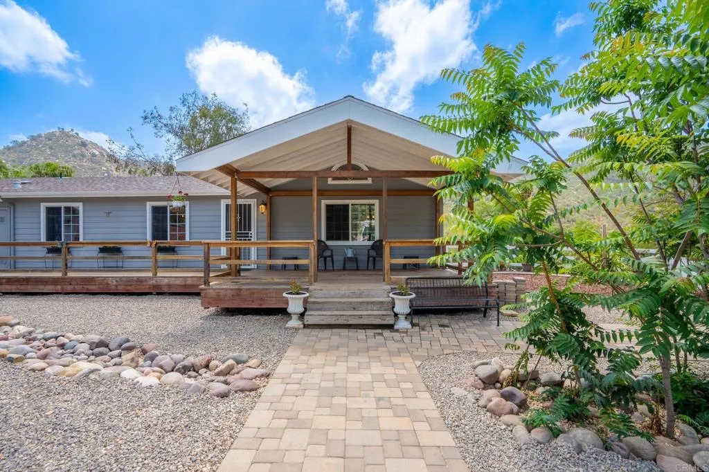 https://cdn.realtyfeed.com/cdn/127/306723176/7cb06ada187310cffef0a6a48fd51a68.webp