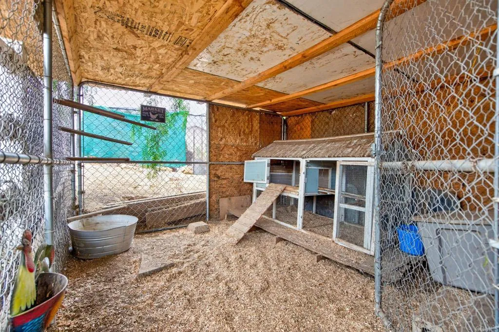 https://cdn.realtyfeed.com/cdn/127/306723176/ed9ad321f2680e992cf82673a81706d0.webp