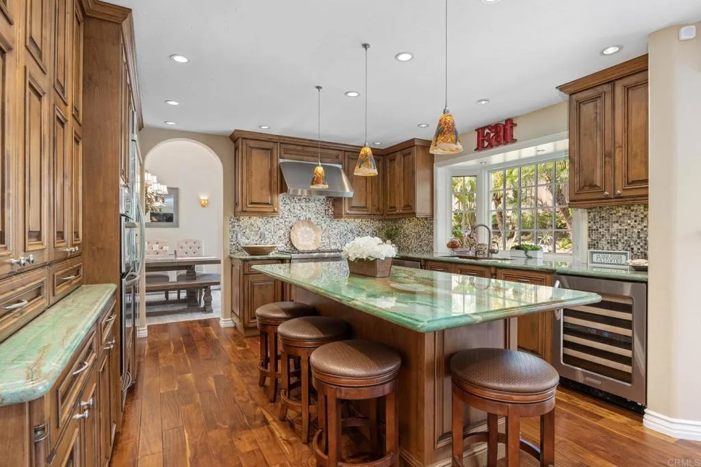 https://cdn.realtyfeed.com/cdn/127/306723343/04247d01e3e0531cce4acd294851c597.webp