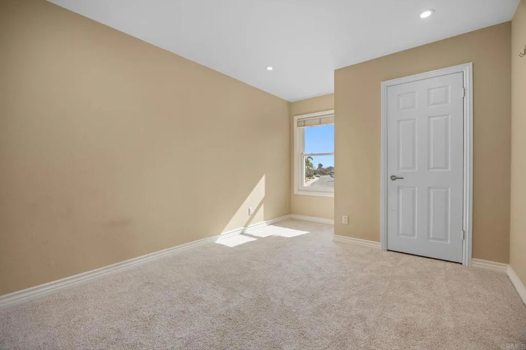 https://cdn.realtyfeed.com/cdn/127/306723343/292f8f9d97bdebb6c75d0ab5564f6c57.webp