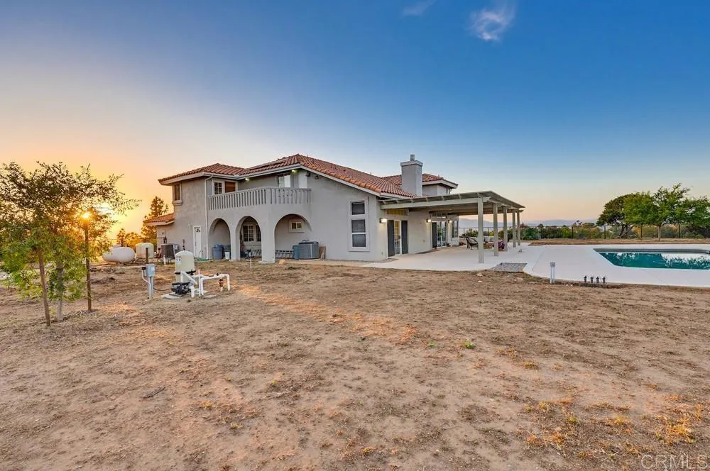https://cdn.realtyfeed.com/cdn/127/306723345/77bbe60e2346eb5c58a81446f92a0406.webp