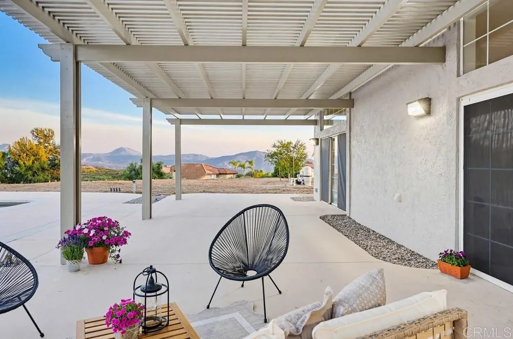 https://cdn.realtyfeed.com/cdn/127/306723345/840d984a57b828bc177125ab17b6c4bc.webp