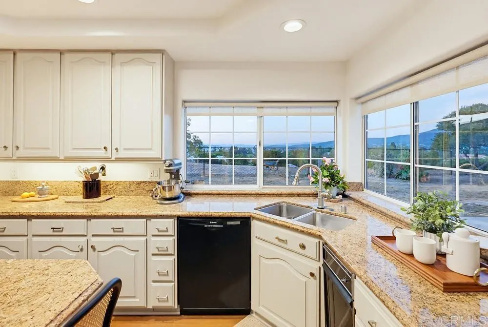 https://cdn.realtyfeed.com/cdn/127/306723345/958d46e0e3ae03225a670dcbe1e7e903.webp