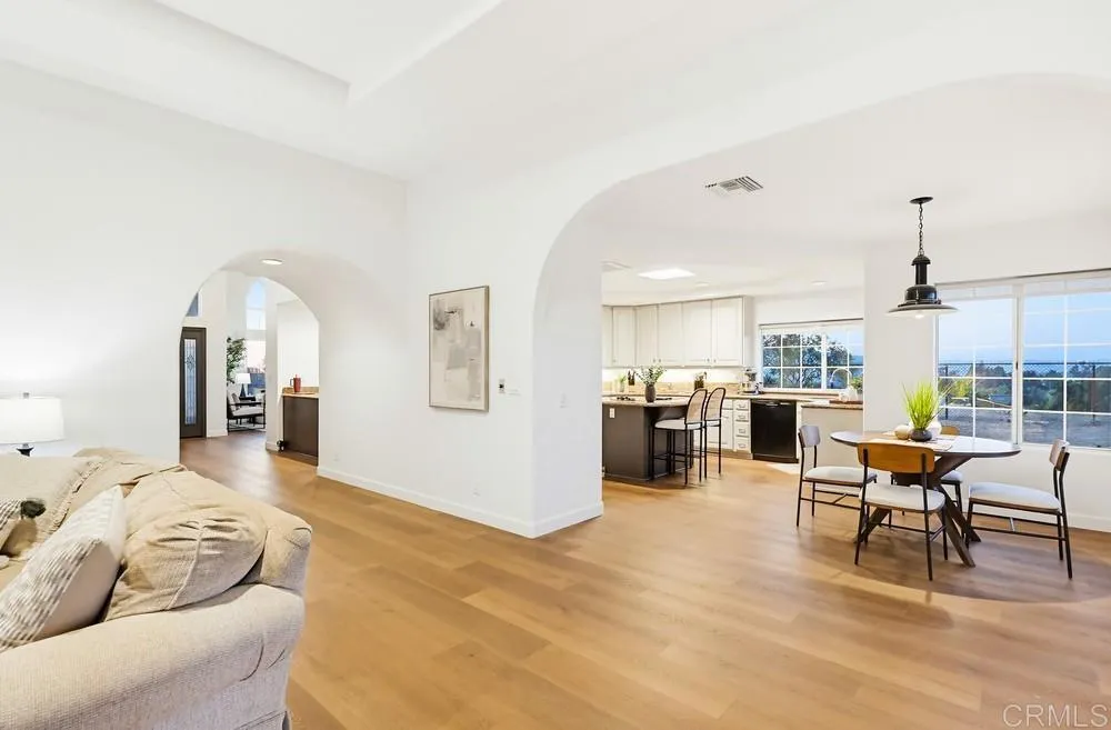 https://cdn.realtyfeed.com/cdn/127/306723345/9c1a12042f2a4f9f9ace0b9fb74e53a1.webp