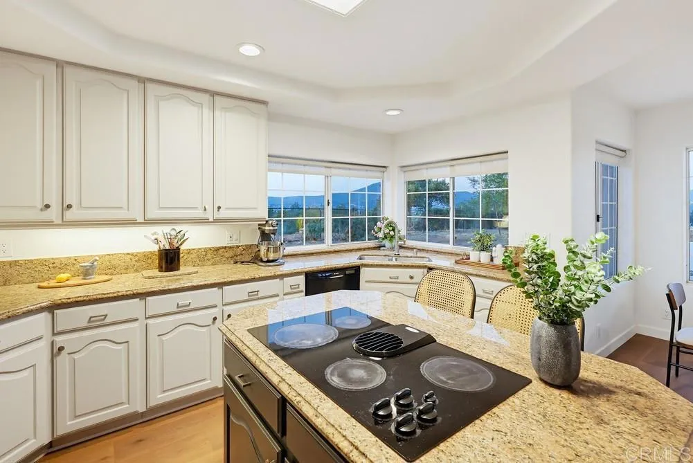 https://cdn.realtyfeed.com/cdn/127/306723345/b1a9404e928ce4a35f5dd58b4ec9129b.webp