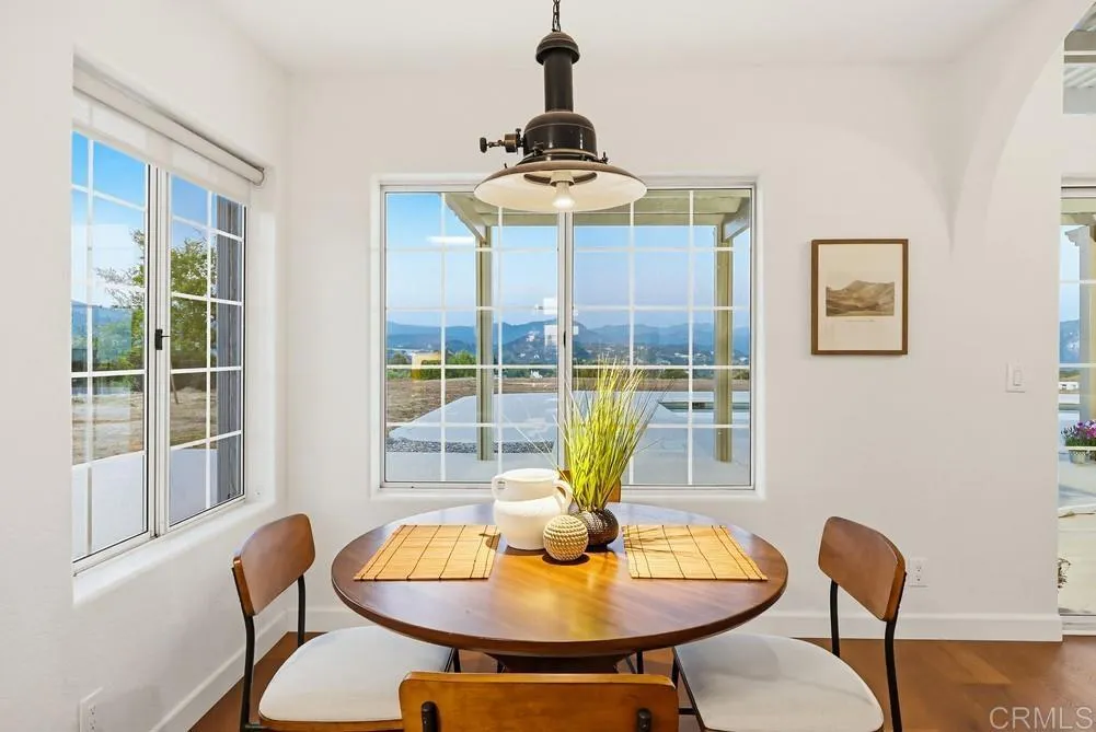 https://cdn.realtyfeed.com/cdn/127/306723345/b2f065ba7a7bae1beb7174c5ed99d039.webp