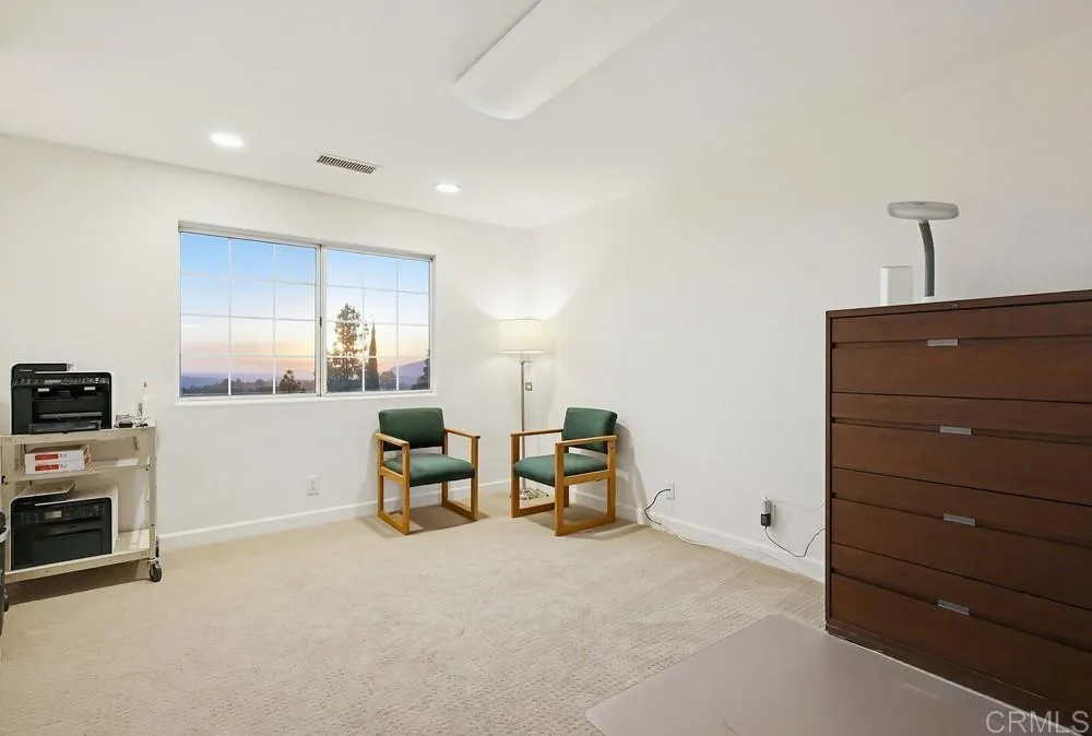 https://cdn.realtyfeed.com/cdn/127/306723345/b34dde93daa45836e88462d216d06482.webp