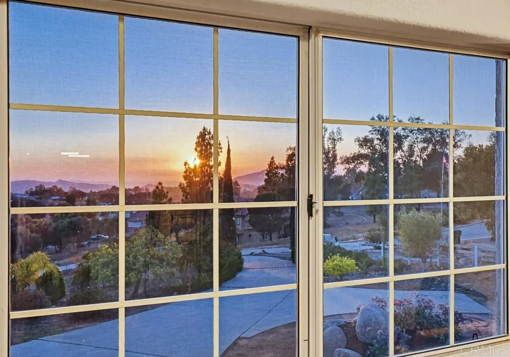 https://cdn.realtyfeed.com/cdn/127/306723345/e69693699cb463feaacb3030299f25fe.webp